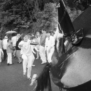 woman teasing old oss