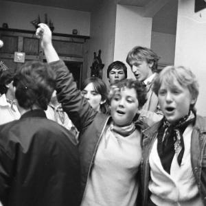 People singing in the pub