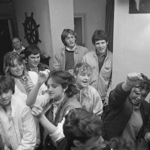 People singing in the pub