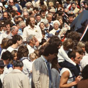 Blue Ribbon amongst crowd