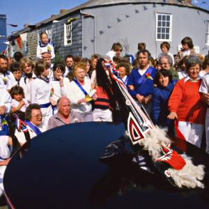 Blue Ribbon Oss Clucky