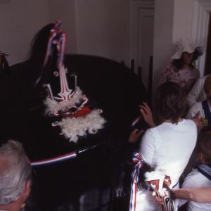 Blue Ribbon, changing rider