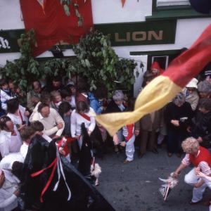 Old Oss being teased outside the Golden Lion