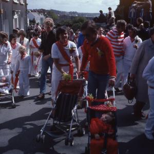 Women from Old Oss party with pushchairs