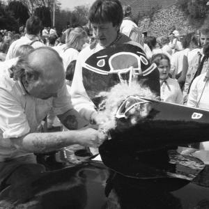 Old Oss hat being adjusted
