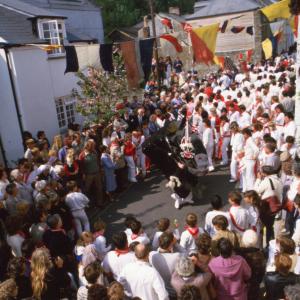 Old Oss crowd