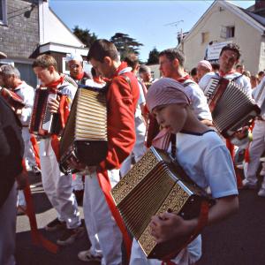 Old Oss procession