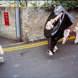 Old Oss chased by children