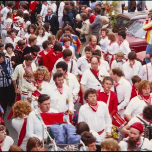 Old Oss party and crowd