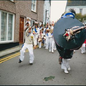 Blue Ribbon being teased in street