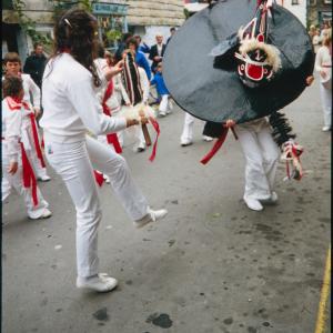 Old Oss being teased by woman 