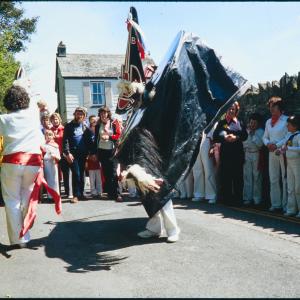 Old Oss dancing in road