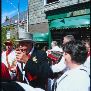 Old Oss Master of Ceremonies amongst crowd