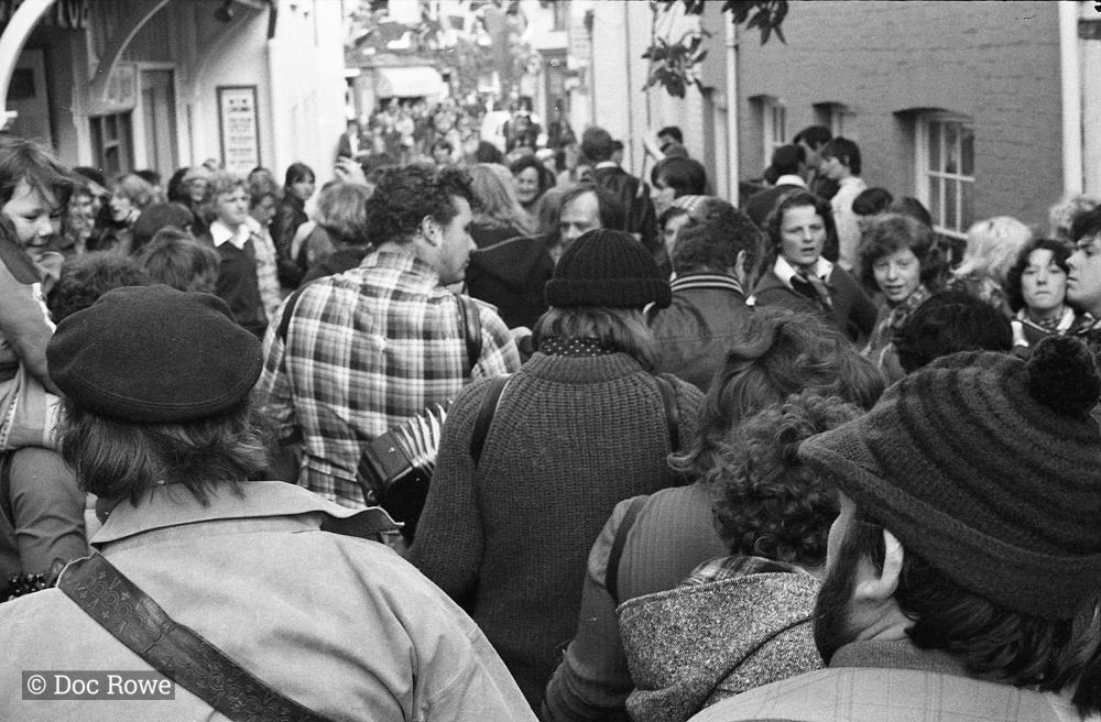 Musicians outside the Golden Lion 