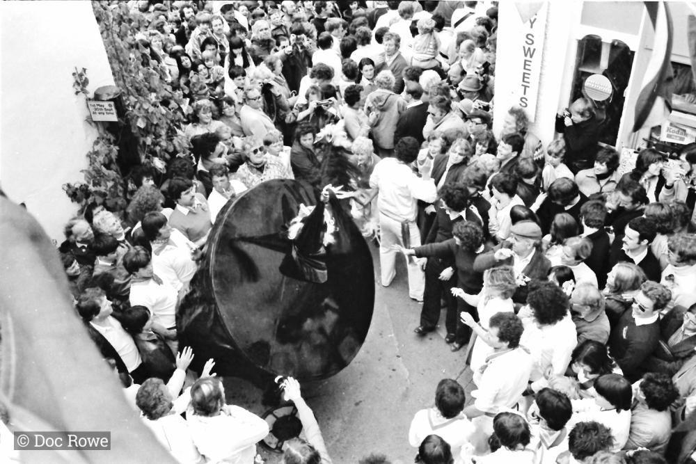 11 o'clock at golden lion