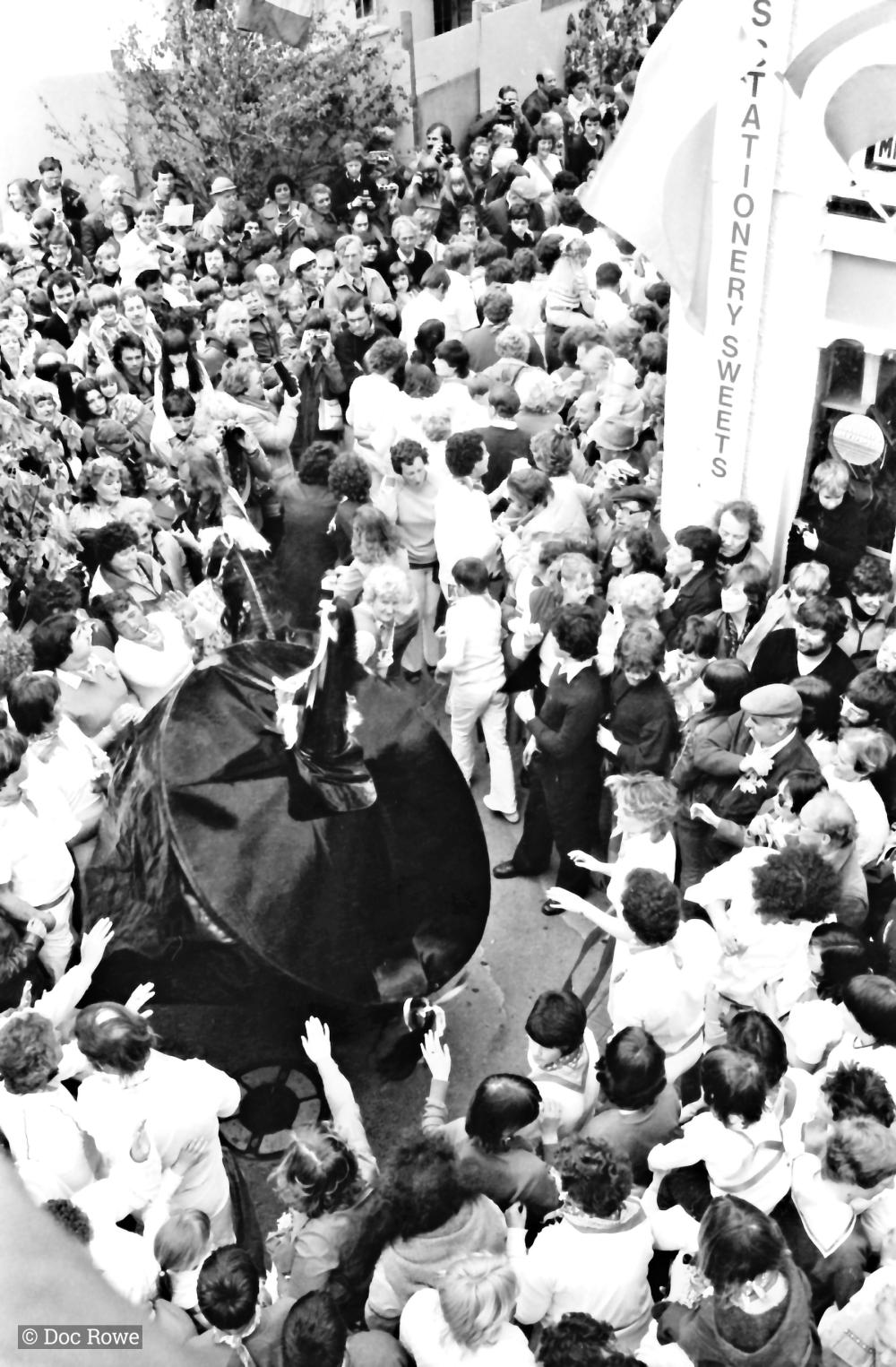 11 o'clock at golden lion