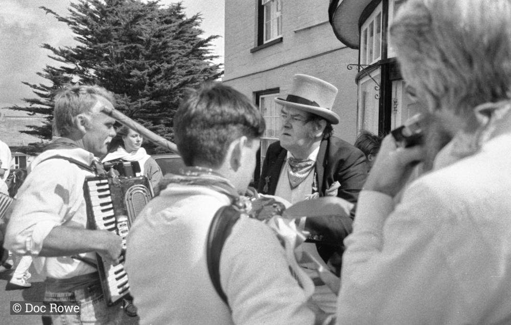 master of ceremonies w accordion players