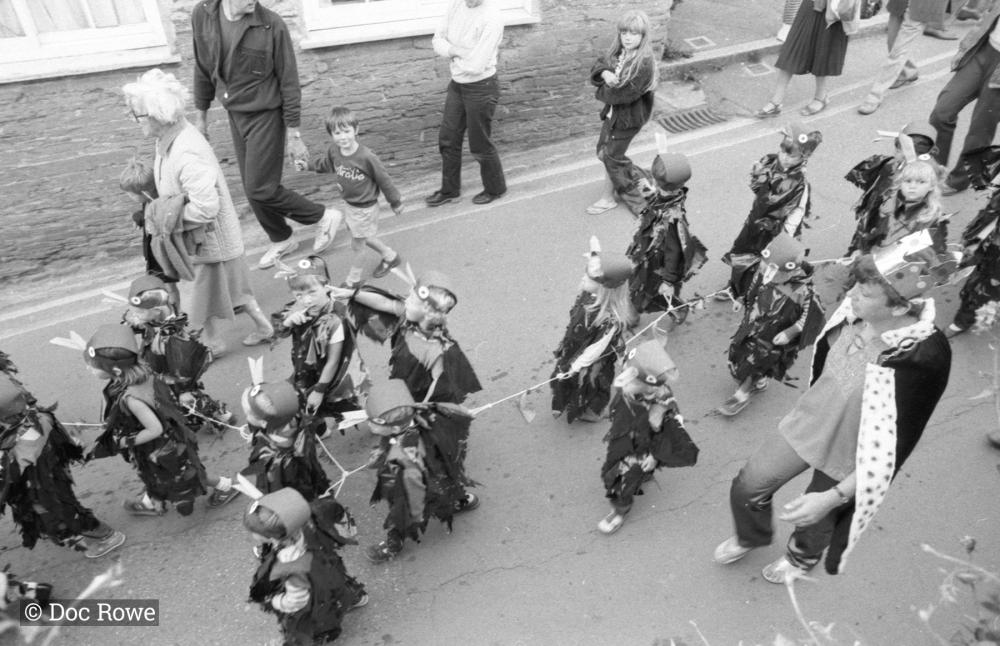 children in parade