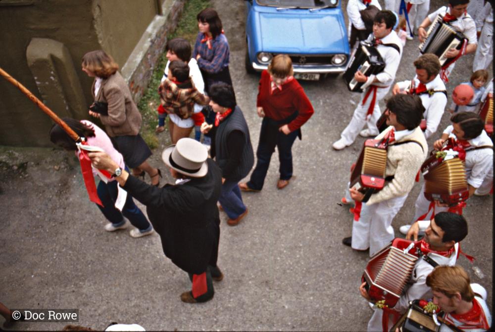 Master of Ceremonies and Accordion players