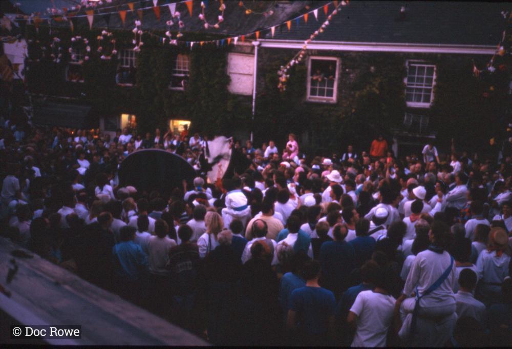 Osses Meet under maypole