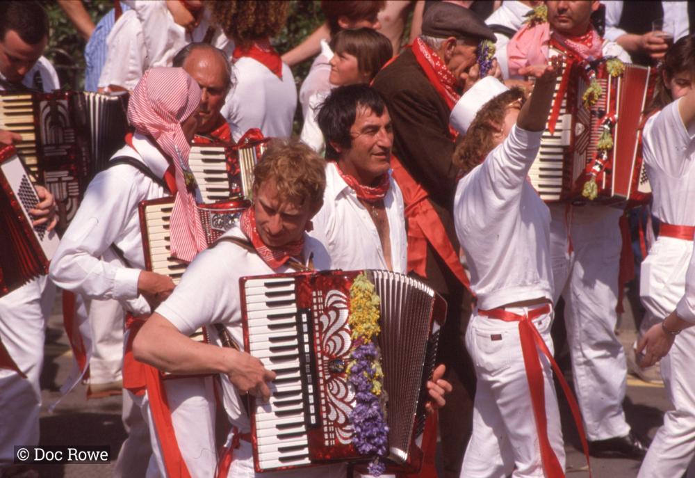 Old Oss procession