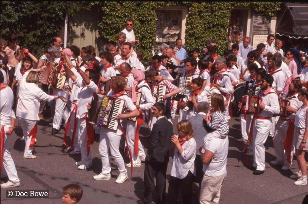 Old Oss procession