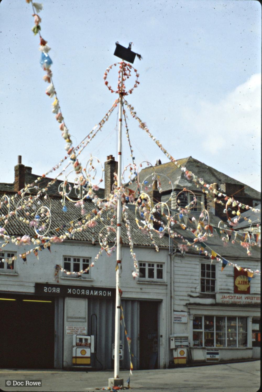 Maypole