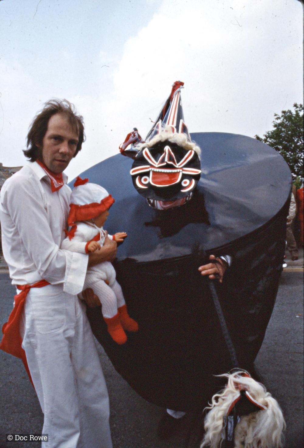 Man with baby and Old Oss