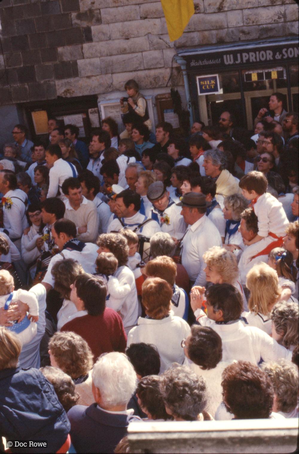 Blue Ribbon crowd