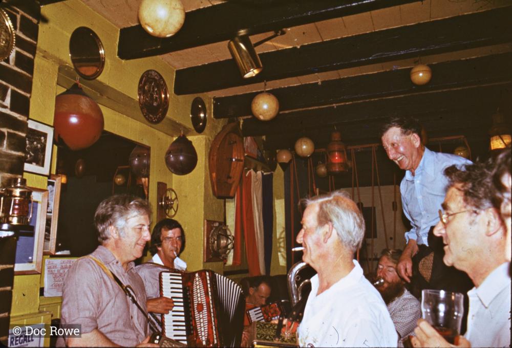 Band playing in pub