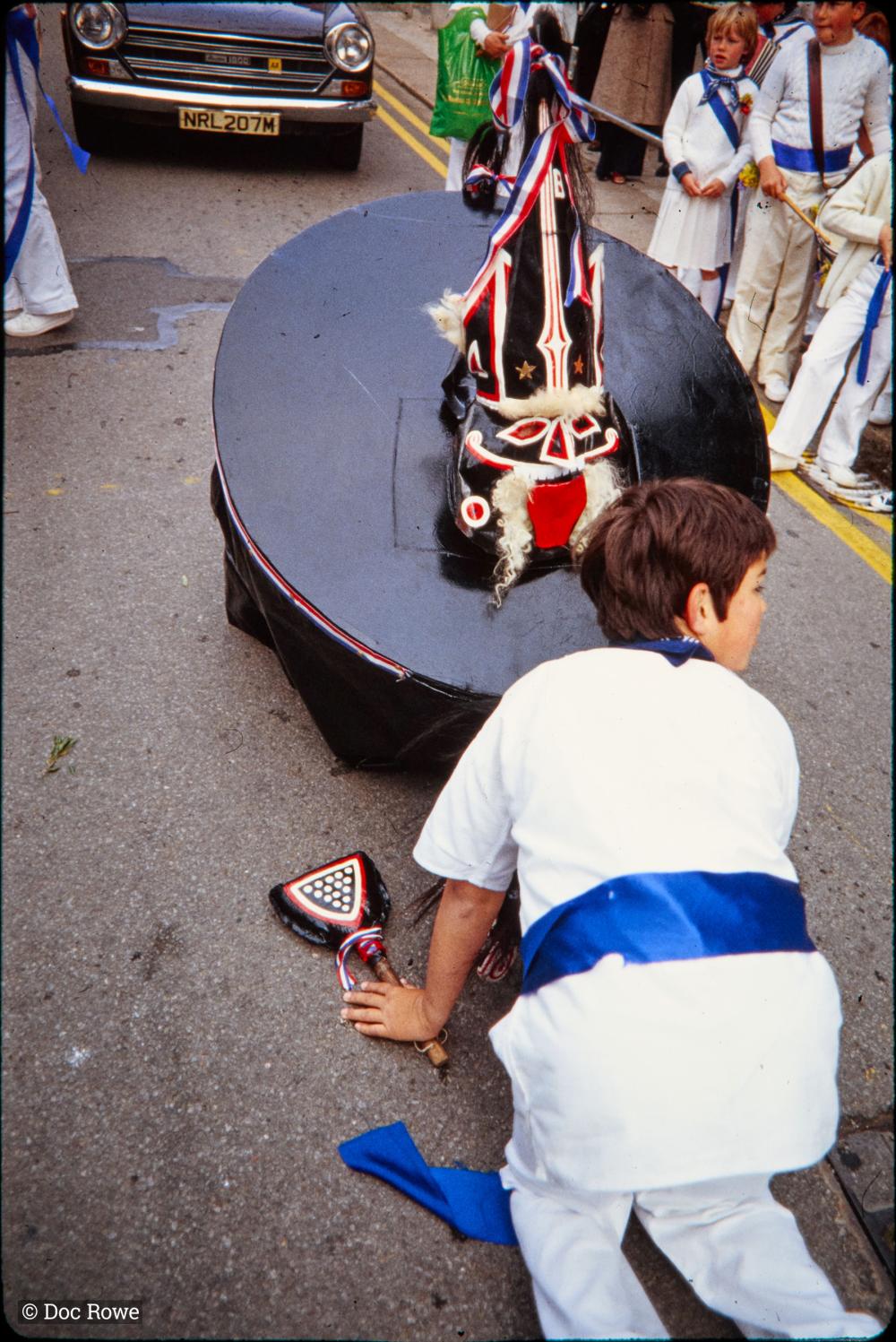 Clucky at Children's Oss, with Blue Ribbon Oss