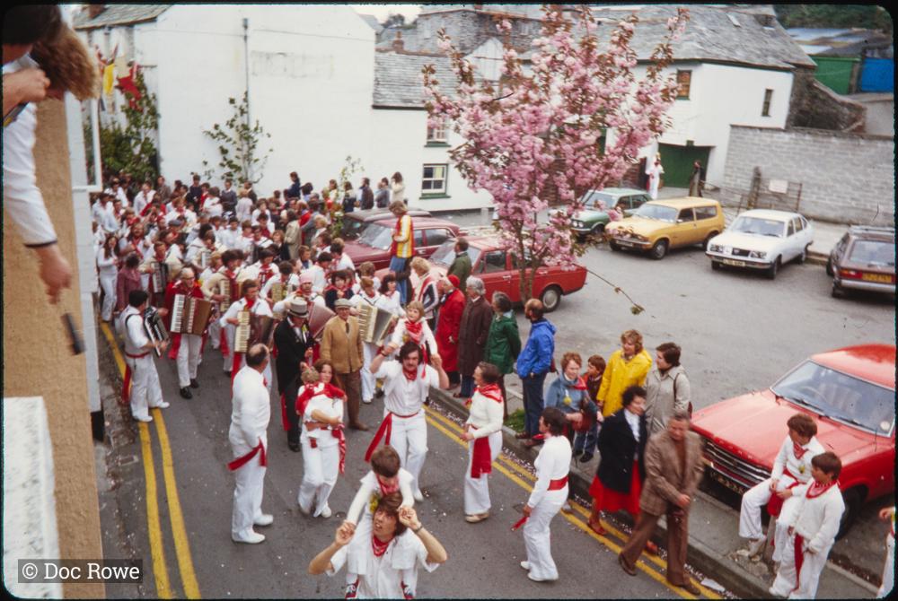 Old Oss procession walking past car park