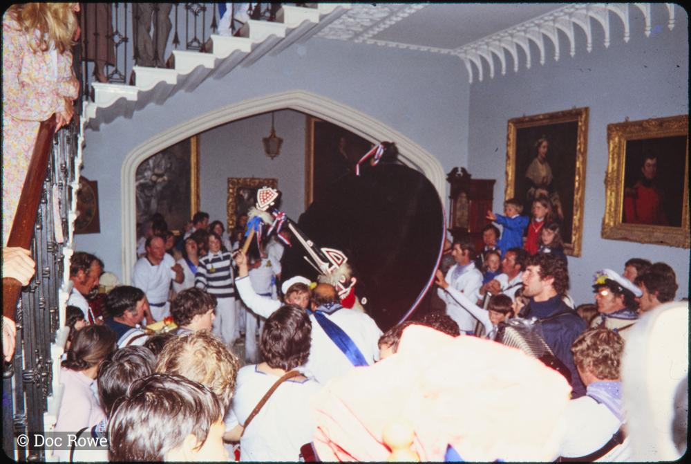 Blue Ribbon band, Teaser and Oss in stairwell of Prideaux Place