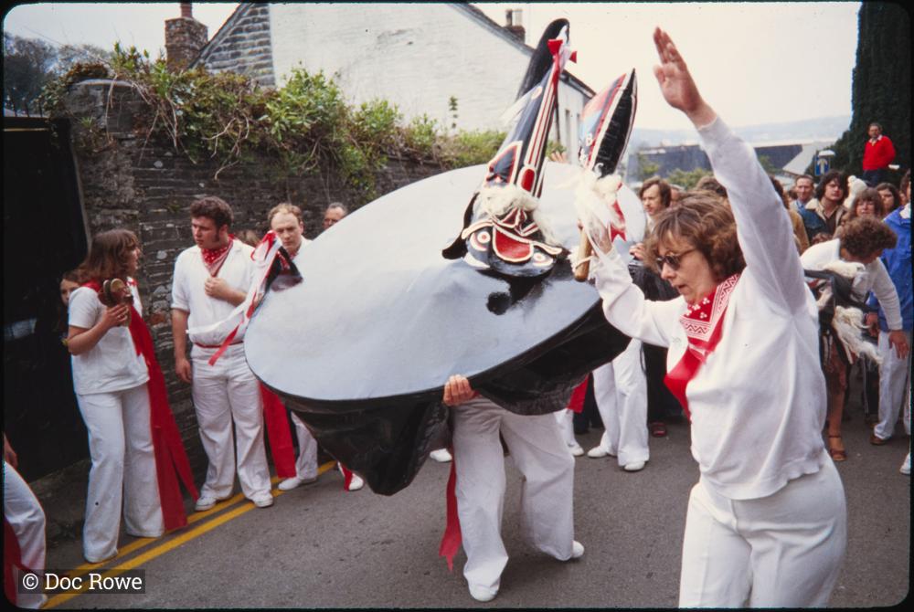 Woman teasing Old Oss