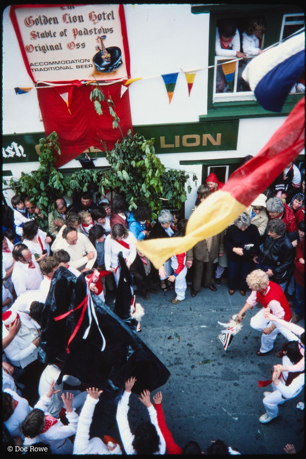 Old Oss being teased outside the Golden Lion