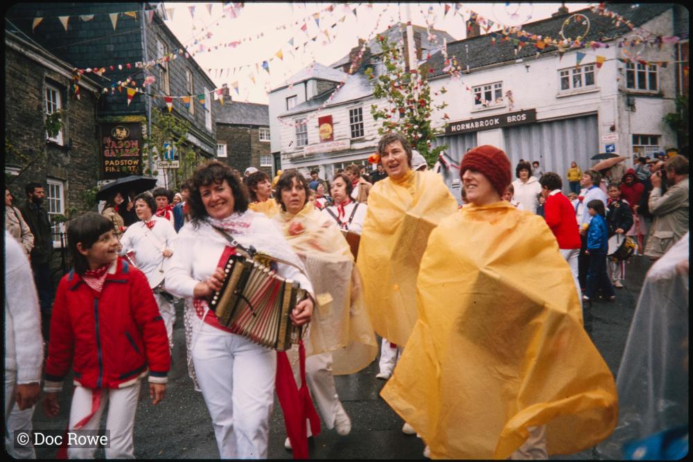 Children's Oss procession in the rain