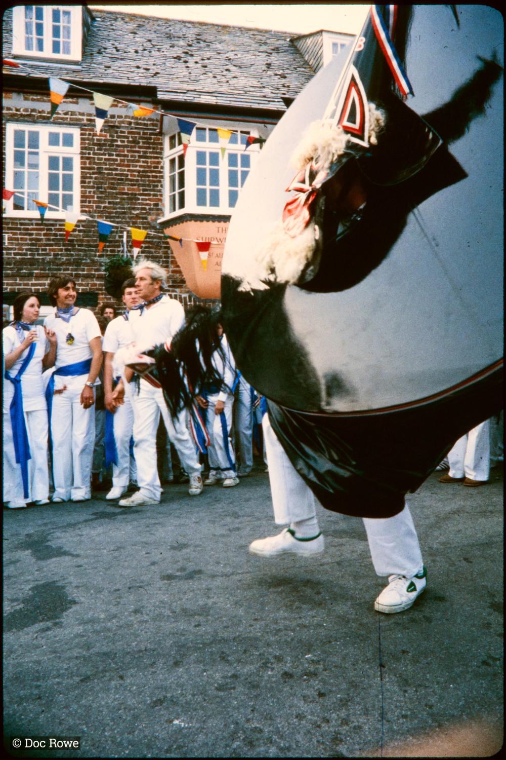 Blue Ribbon Oss dancing outside The Shipwrights Arms