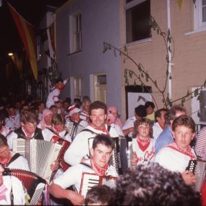 Old Oss procession at night