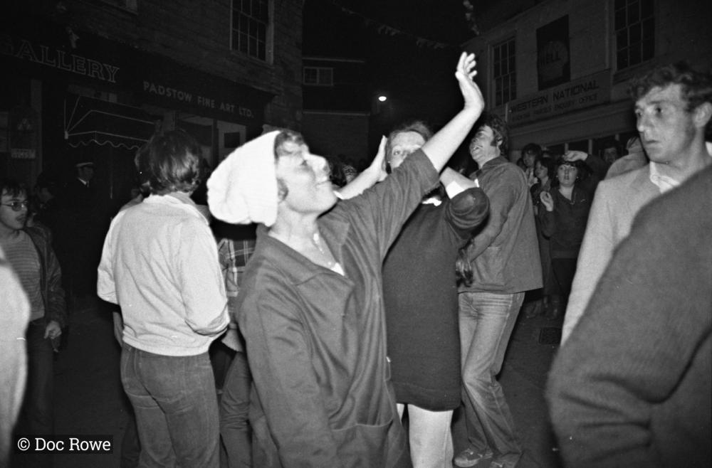 May Eve in street 16