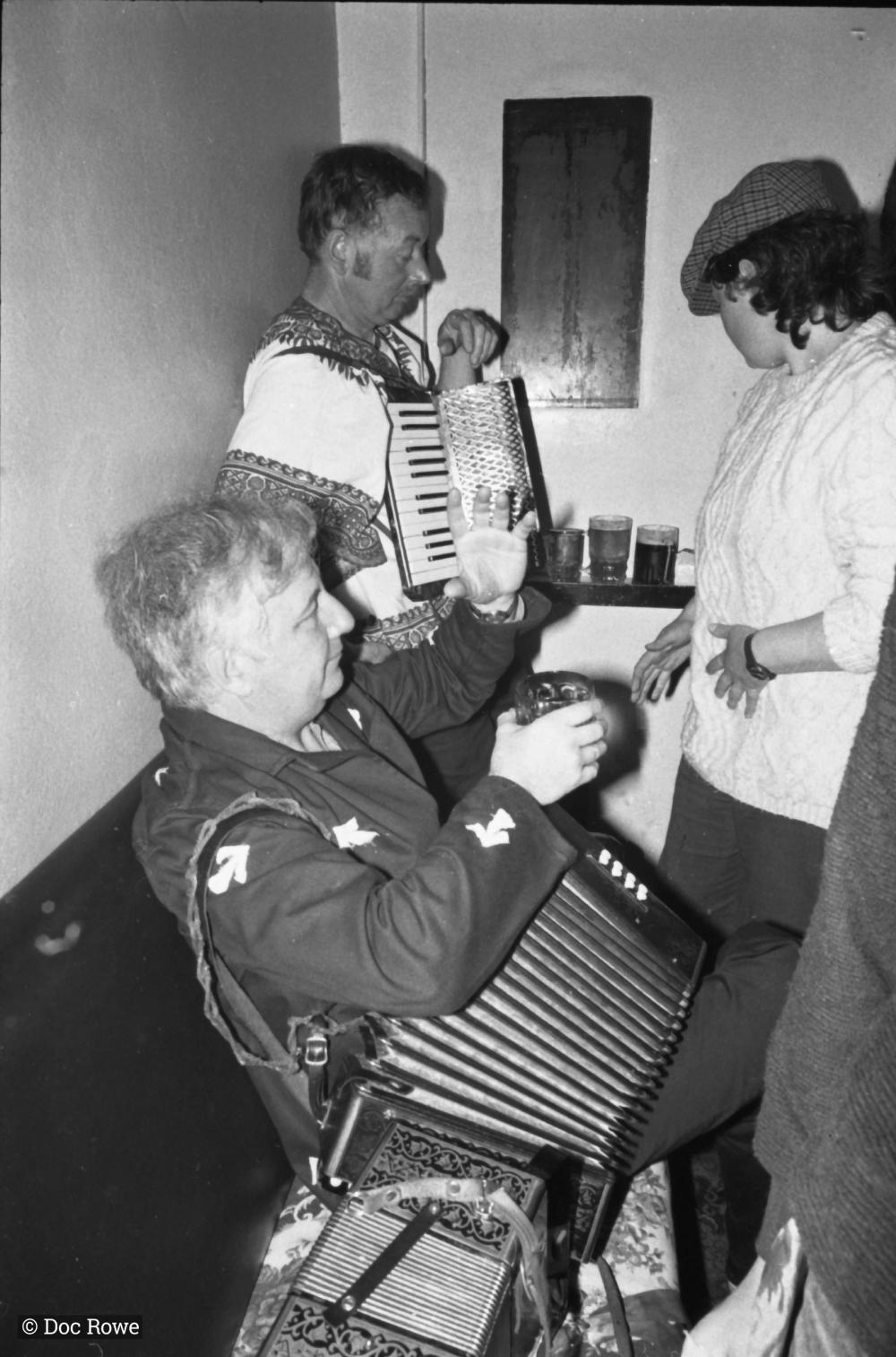 Musicians and accordians 