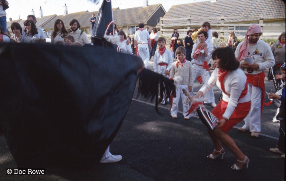 Woman teasing Old Oss