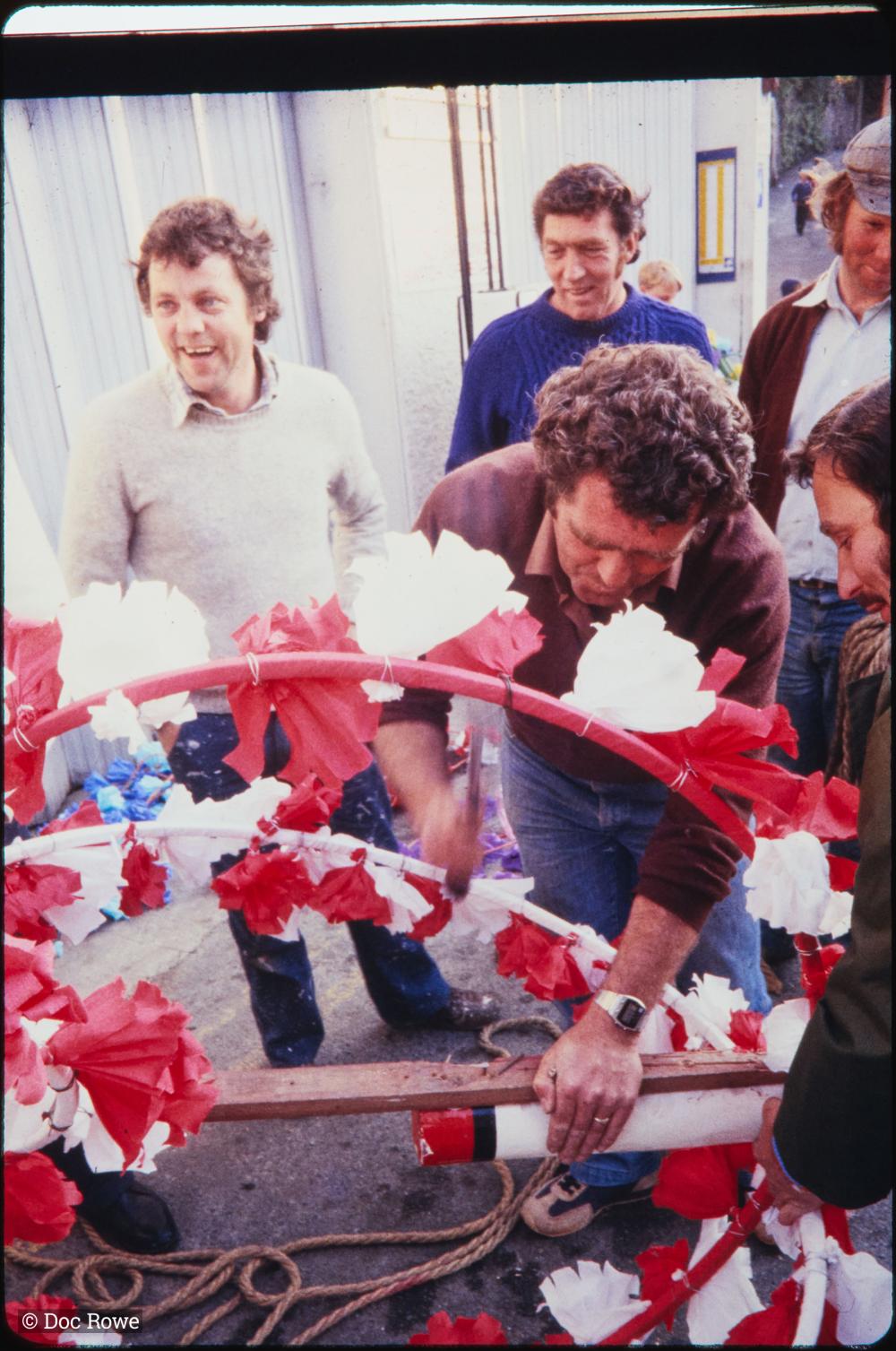 Preparing the maypole