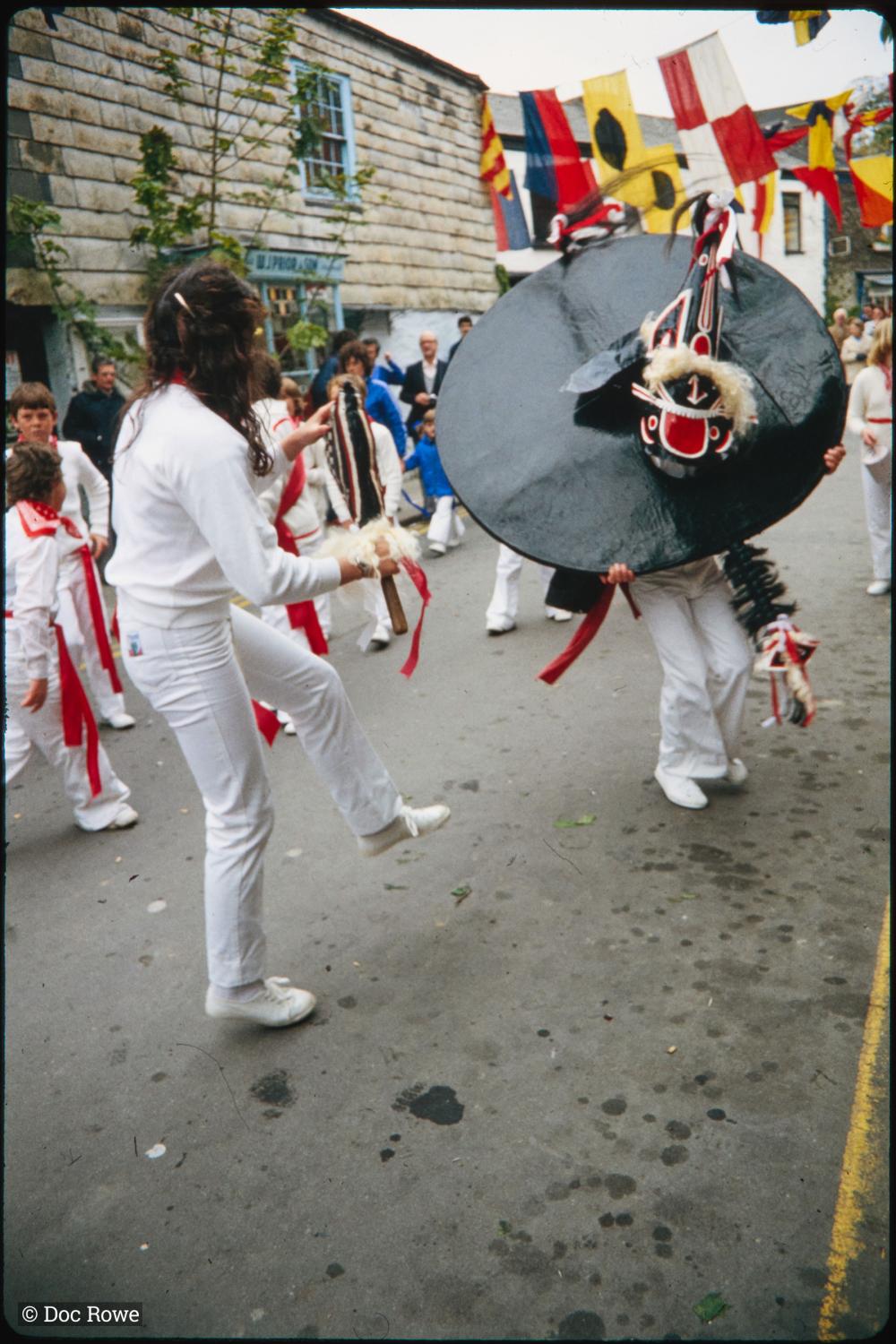 Old Oss being teased by woman 