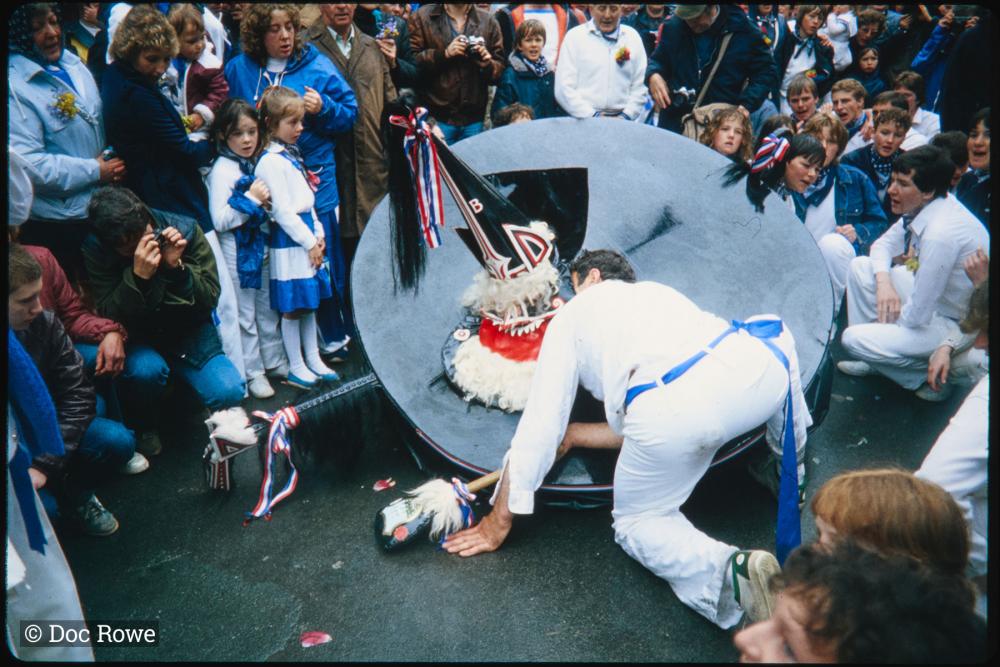 Blue Ribbon oss Clucky