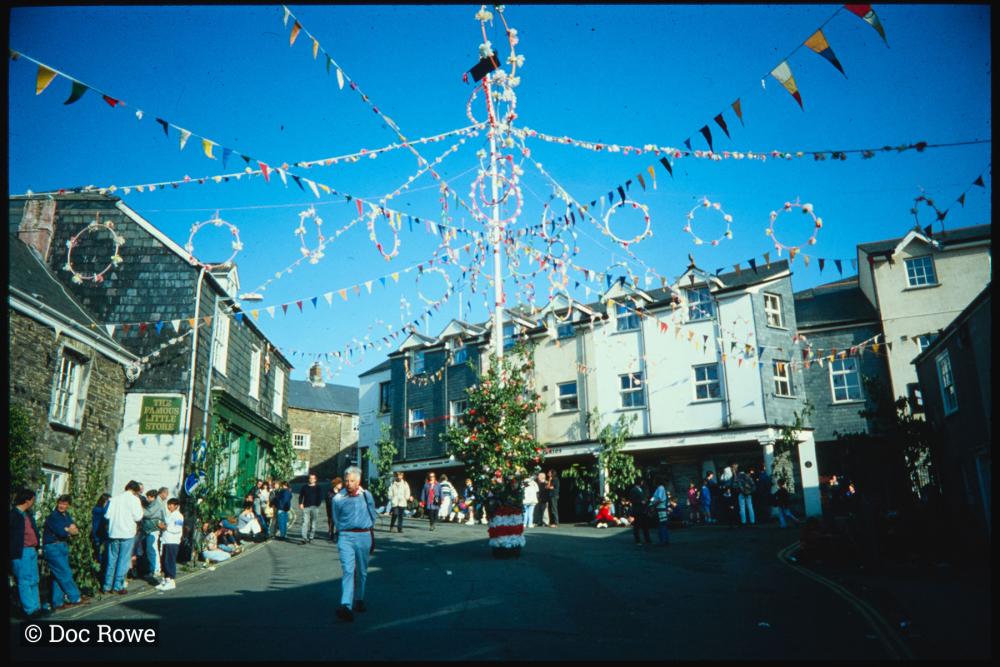 Maypole in sun